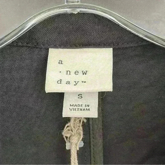 A New day Women's Blazer Long sleeve Relaxed Fit Front Button Black Size S - Picture 4 of 5